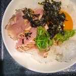 麺屋 煮干しの煌 - 地鶏タタキ丼
