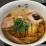 Japanese Soba Noodles 蔦 - 醤油ラーメン1,300円税込