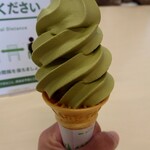 茶乃逢 - 宇治抹茶ソフト。