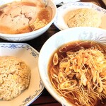 恵愛 - ネギラーメン半炒飯セット、ネギチャーシュー麺半炒飯セット
