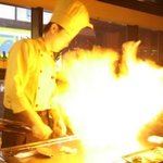 ステーキ＆ワイン いしざき - お肉を焼いて最後にフランベ