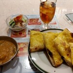 インド＆タイ料理専門店 Surya Royal Garden - 『お得なﾗﾝﾁｾｯﾄ［野菜のｶﾚｰ（辛口）］』と『ﾅﾝのｸﾞﾚｰﾄﾞｱｯﾌﾟ（ｶﾞｰﾘｯｸﾅﾝ）』