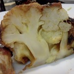 アーンドラ・ダイニング - いさぎよいカリフラワーの断面