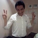 アーンドラ・ダイニング - レジでおどけるチェトリ・ラトナさん