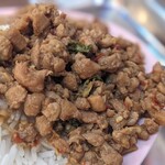 タイごはん 泉州屋台 - ガパオ