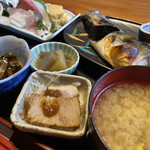 Kinkasaba Warayaki Sushi Kinji - 小鉢3点