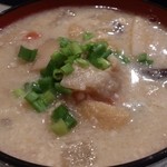 日名田 - 具だくさん、粕もたっぷりの粕汁。日本酒のアテにぴったり。