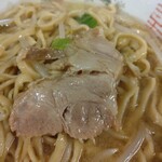 ラーメン二郎 - 肉食ってます！そんな感じがするんだよ！
