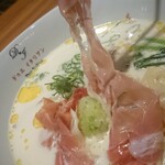 黄金の塩らぁ麺 ドゥエイタリアン - 