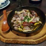 串坊 - 砂ずりのアヒージョ