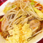 ラーメン二郎 - ラーメン半分＋ニンニク多め＋ショウガ半分ＳＫ