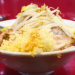 ラーメン二郎 - ラーメン半分＋ニンニク多め＋ショウガ半分ＳＫ