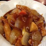 中華東陽一 - 酢豚定食の酢豚アップ