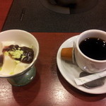 Wahaku - 豆乳くずもちとコーヒー