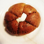 ブルクベーカリー - マヌルパン(￥335)。焼いて食べると美味しさ倍増！