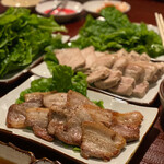 韓国食堂 入ル 坂上ル  - 