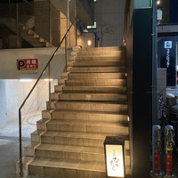 並木橋なかむら - 外階段で2Fへ上がります