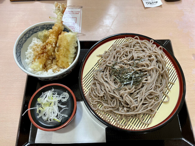 かつてん 八戸ピアドゥ店 &ndash; 小中野で味わう本格とんかつ