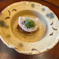 柚木元 - 熊の脳～ムニエル仕立て　綿内れんこん挟み　大葉刻み