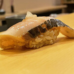 鮨駒 - 鰆三週間寝かせ薫香付け