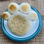 ねこねこ食パン - ニクキュウ豚まん