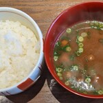 大洗料理つかさ - ごはんとなめこ汁