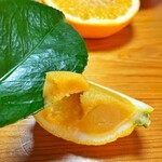 田舎料理おかりば - 葉っぱですくっていただきます