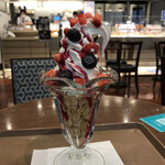 サンマルクカフェ - 料理写真:ブルーベリーパフェ（税込み４４０円）