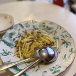 登龍 - 黄韮の炒め物。美味