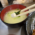 ロースカツ定食 修 - 具材が寂しい味噌汁