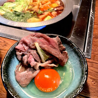 肉一凛宮 - ③希少な石垣牛A5すき焼きを凛宮特製割下で
                  　国産野菜をたっぷりと