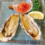 三栗 - セル牡蠣２個、とても美味しい！