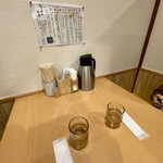 らぁめん 倉井 - テーブル席