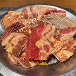 Yakiniku To Teuchi Reimen Manpuku - 