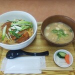 小さな食堂 ヒロ - カツ丼 (税込)500円 (2022.02.22)