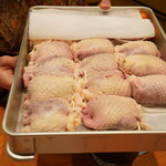 日本料理 たかむら - 比内地鶏の首皮包み焼き