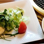 焼肉レストラン コリア - サラダ&海老