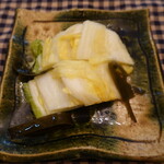 京つけもの大安 - こぶ巻き白菜1/4(550円)：安心安定の白菜漬け