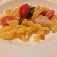 インカント - リッチョーリ・アル・リモーネ。レモンを練り込んだパスタはカラスミがけで