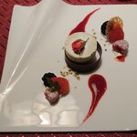 Hoteru Gajoen Toukyou - 赤い果実とピスタチオのパルフェグラッセ