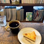 本の読める店 fuzkue - 