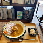 本の読める店 fuzkue - 
