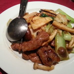 五修堂 - 牛肉のＸＯ醤炒め（６５０円）。