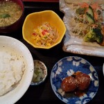 はる菜 - 料理写真:日替わり定食￥880。最高。