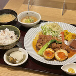 米Lab 百福 - 【週替り定食】豚の角煮定食¥1000