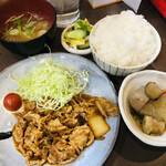 家庭料理居酒屋 よってって - ♪豚キムチ定食¥500