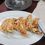 萬来軒 - 餃子 440円