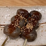 炭火串焼 らくだ - こんにゃく田楽　炭火の香りウマ～