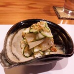 和食と和酒 おがた - ⚫平貝とズッキーニの梅肉和え　平貝が甘いの❗