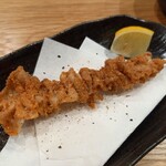 炭火串焼 らくだ - 皮パリパリ揚げ